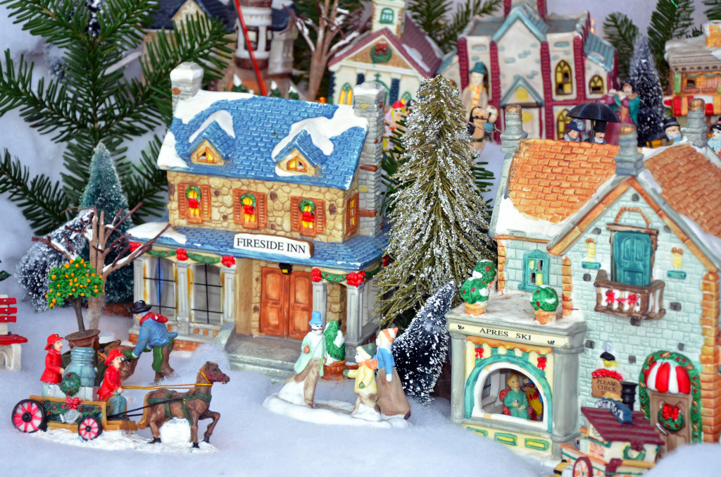 Красочная миниатюрная рождественская деревня jigsaw puzzle in Новый год и Рождество puzzles on TheJigsawPuzzles.com