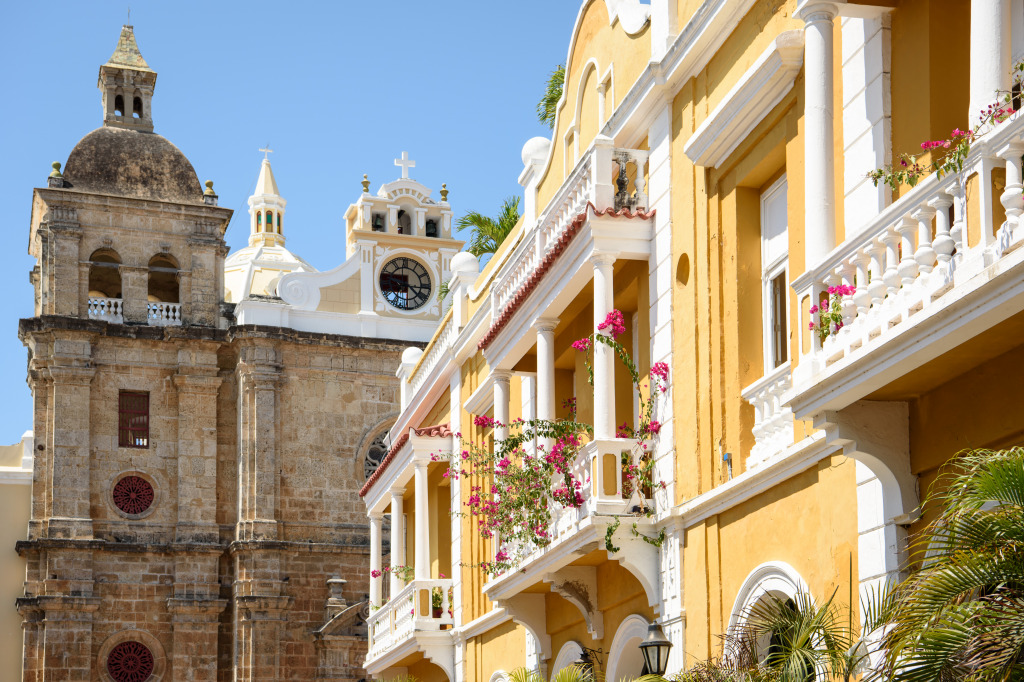 Old Spanish Colonial Buildings in Cartagena jigsaw puzzle in Street View puzzles on TheJigsawPuzzles.com