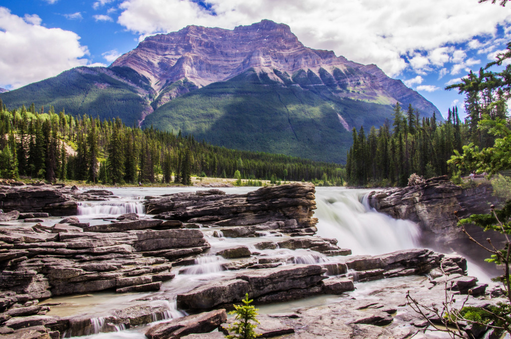 Athabasca Falls, Canada jigsaw puzzle in Waterfalls puzzles on TheJigsawPuzzles.com