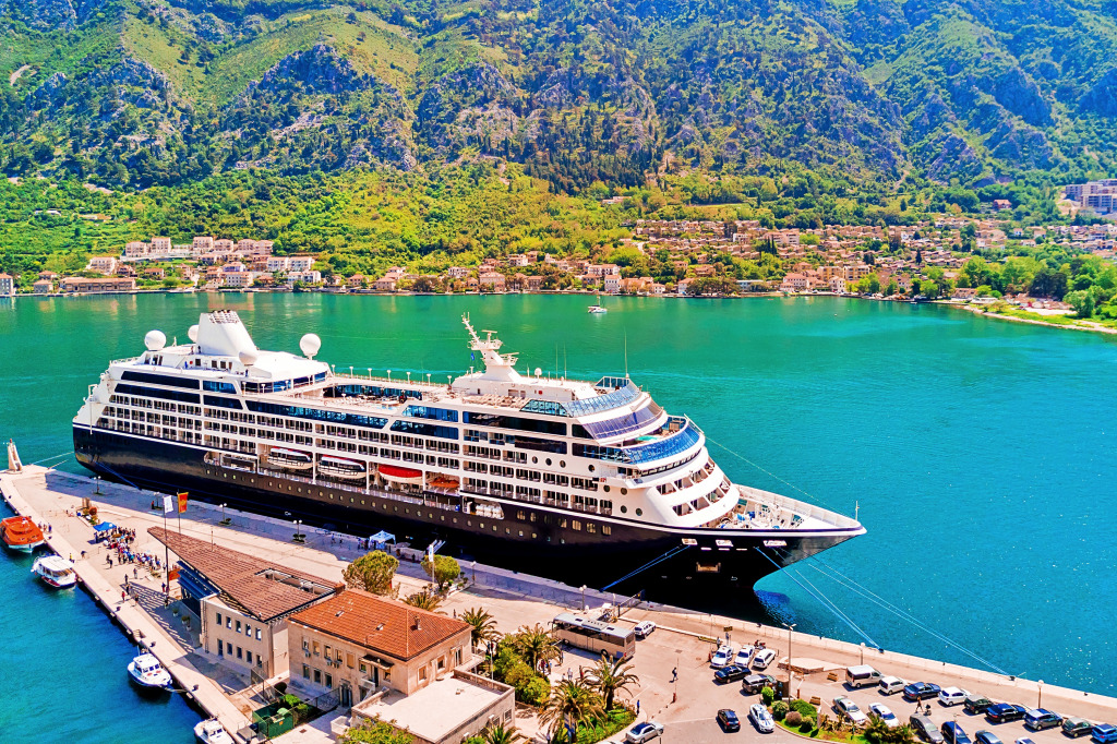 Large Cruise Liner in the Bay jigsaw puzzle in Puzzle of the Day puzzles on TheJigsawPuzzles.com
