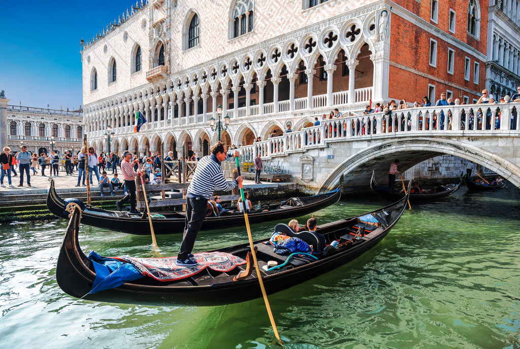 Tourists in Gondolas, Venice, Italy jigsaw puzzle in Bridges puzzles on TheJigsawPuzzles.com