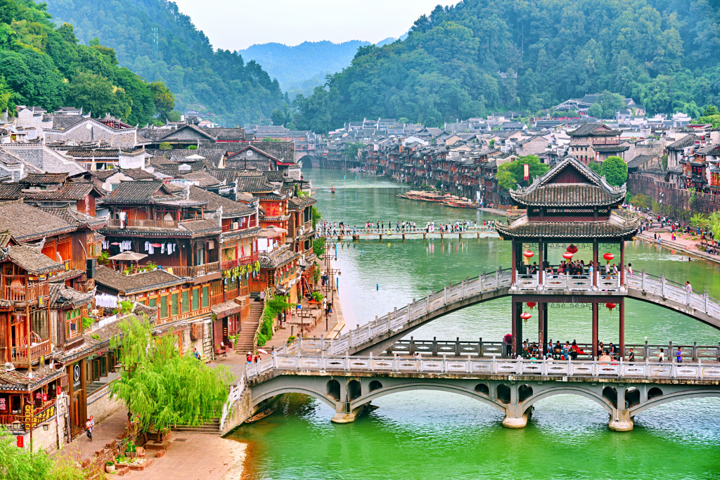 Tuo Jiang River, Phoenix Ancient Town jigsaw puzzle in Bridges puzzles on TheJigsawPuzzles.com