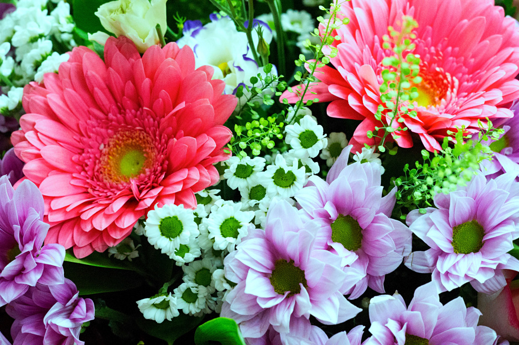 A Creative Flower Bouquet jigsaw puzzle in Flowers puzzles on TheJigsawPuzzles.com
