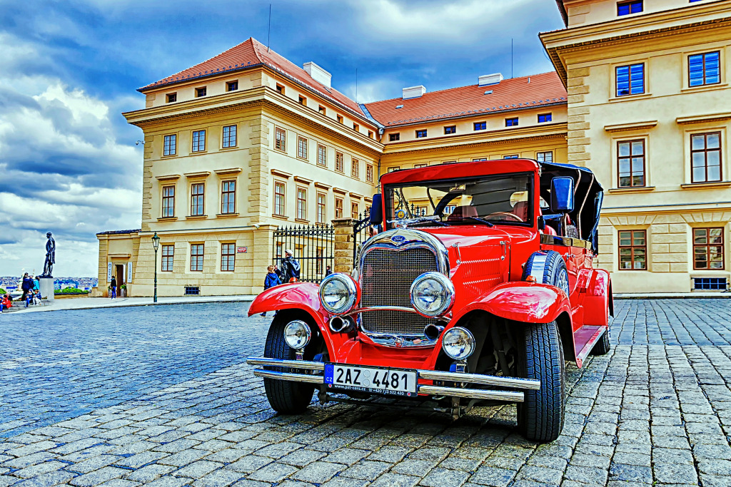 Красный старый автомобиль в Праге, Чехия jigsaw puzzle in Пазл дня puzzles on TheJigsawPuzzles.com