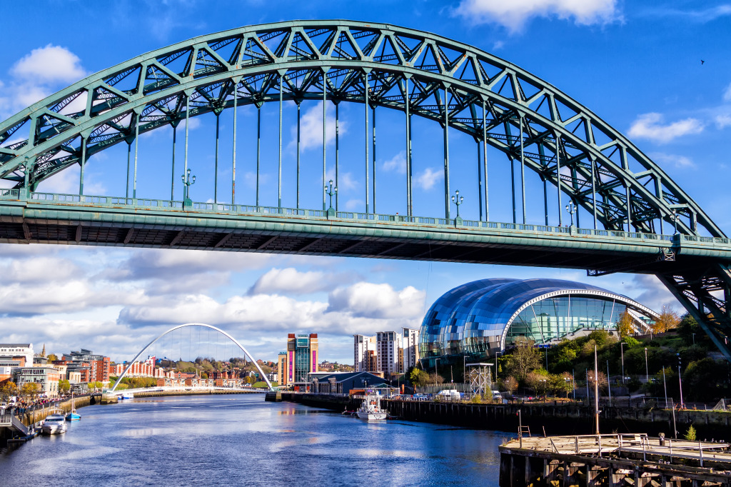 River Tyne in North East England jigsaw puzzle in Bridges puzzles on TheJigsawPuzzles.com