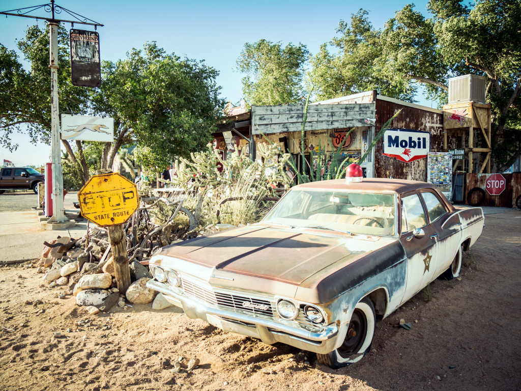Old Gas Station in Arizona, USA jigsaw puzzle in Cars & Bikes puzzles on TheJigsawPuzzles.com