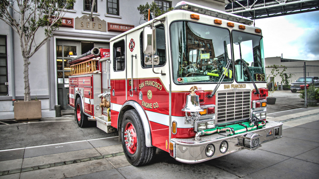 San Francisco Fire Truck jigsaw puzzle in Cars & Bikes puzzles on TheJigsawPuzzles.com