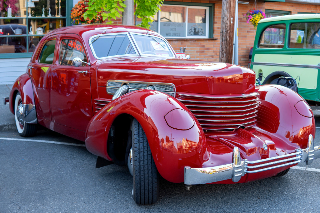 Rare Retro Car in Snohomish, WA, USA jigsaw puzzle in Puzzle of the Day puzzles on TheJigsawPuzzles.com