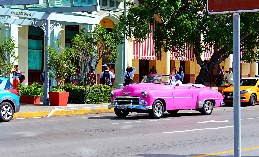 Улицы Гаваны, Куба jigsaw puzzle in Автомобили и Мотоциклы puzzles on TheJigsawPuzzles.com