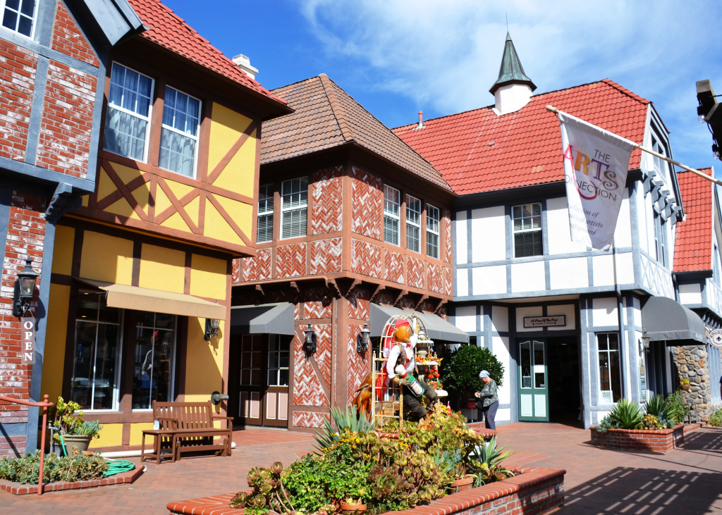 Beautiful Streets of Solvang, California, USA jigsaw puzzle in Street View puzzles on TheJigsawPuzzles.com
