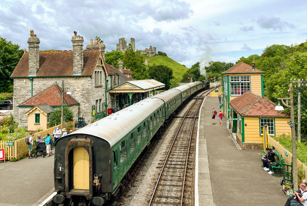 Vintage Steam Train Leaving the Railway Station jigsaw puzzle in Puzzle of the Day puzzles on TheJigsawPuzzles.com
