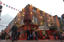 Temple Bar w-Holiday decorations