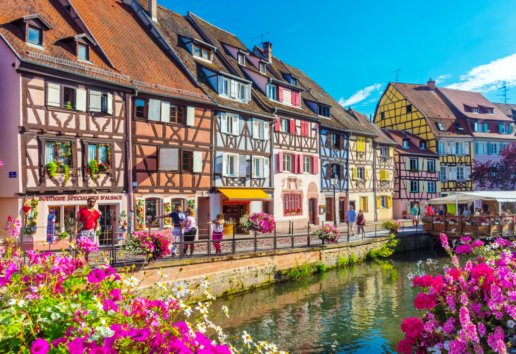 Colorful Canal in Colmar, France jigsaw puzzle in Street View puzzles on TheJigsawPuzzles.com