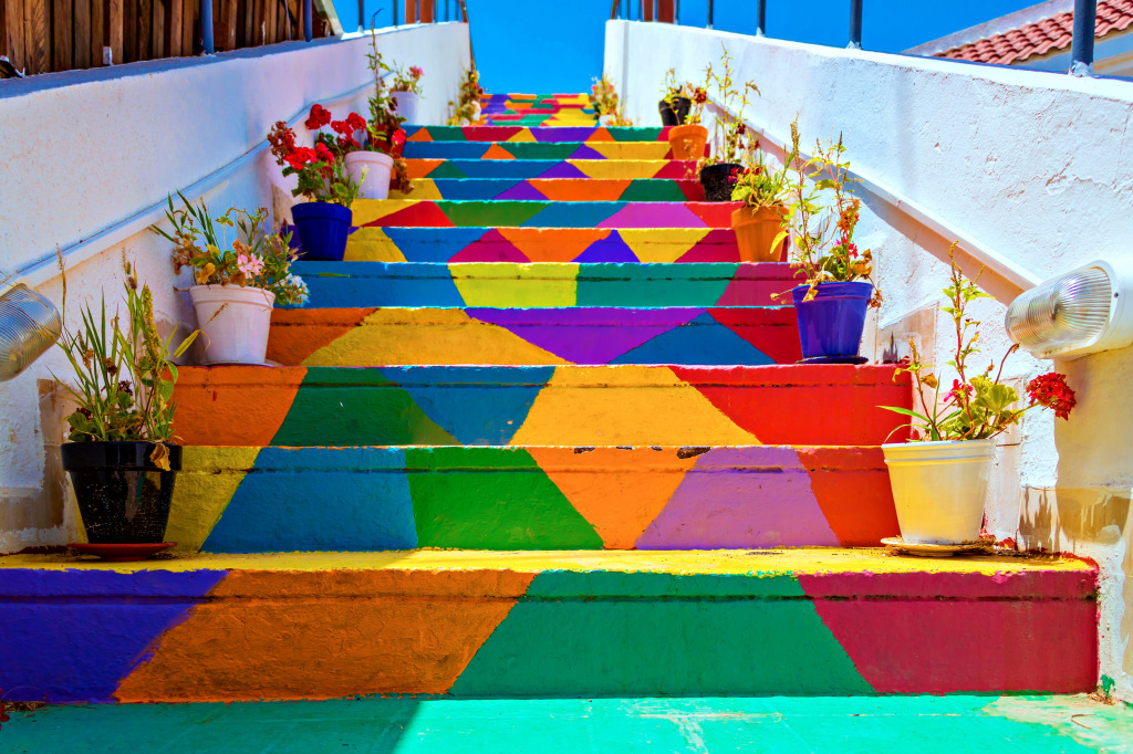 Красочная лестница на улице Туниса jigsaw puzzle in Макросъёмка puzzles on TheJigsawPuzzles.com