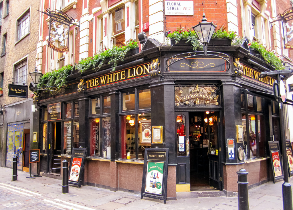 Der weiße Löwe, London, England jigsaw puzzle in Straßenansicht puzzles on TheJigsawPuzzles.com