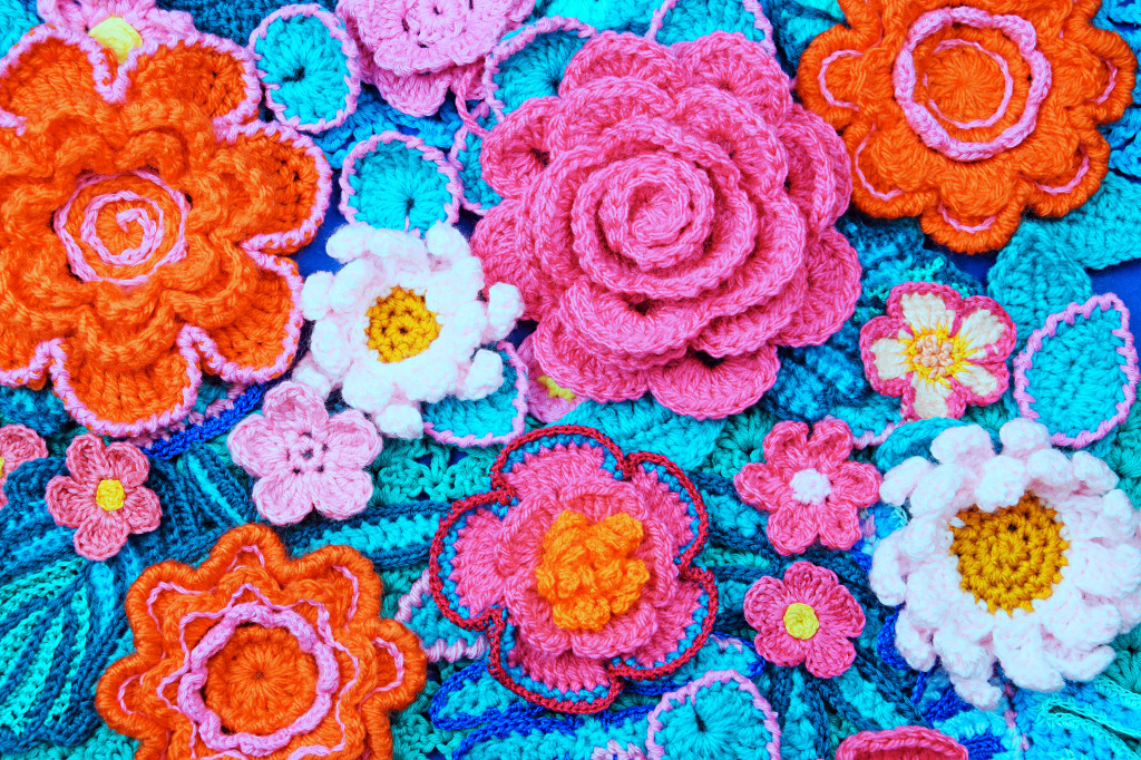 Handmade Colorful Flowers jigsaw puzzle in Handmade puzzles on TheJigsawPuzzles.com