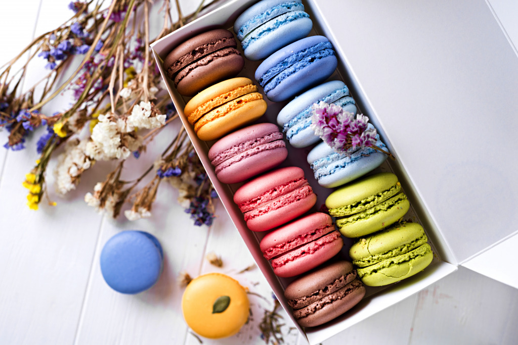 Box of French Macarons and Dried Flowers jigsaw puzzle in Food & Bakery puzzles on TheJigsawPuzzles.com
