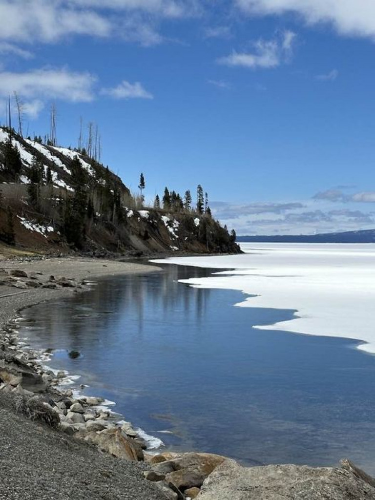 Puzzle Cindy Shaffer photo Yellowstone Lake jigsaw puzzle in Kathy Durr puzzles on TheJigsawPuzzles.com