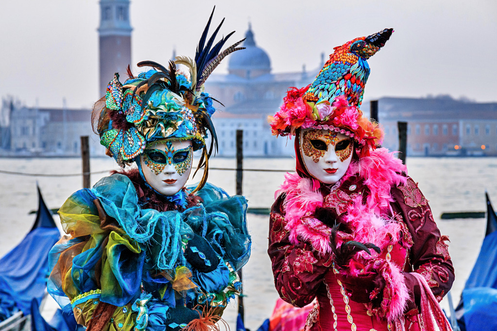 Beautiful Masks at St. Mark's Square in Venice jigsaw puzzle in People puzzles on TheJigsawPuzzles.com