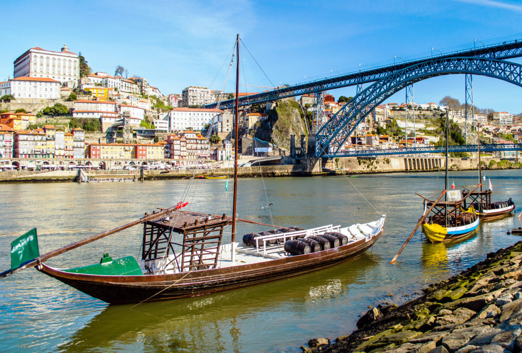 Skyline von Porto und Fluss Douro, Portugal jigsaw puzzle in Brücken puzzles on TheJigsawPuzzles.com