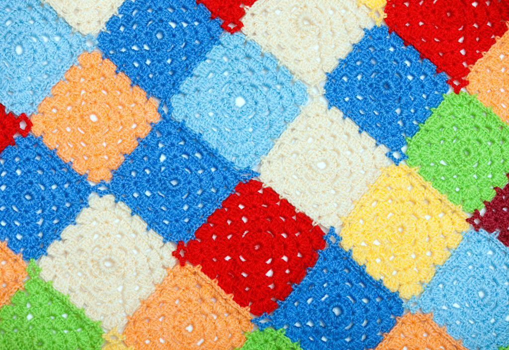 Couverture au crochet multicolore jigsaw puzzle in Bricolage puzzles on TheJigsawPuzzles.com
