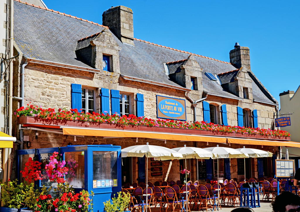 Medieval Streets of Locronan, France jigsaw puzzle in Street View puzzles on TheJigsawPuzzles.com