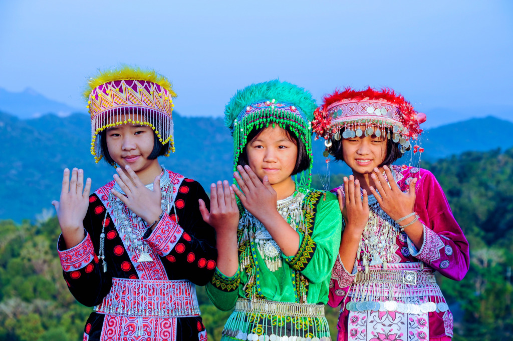 Hill Tribe Girls, Tak, Thailand jigsaw puzzle in Menschen puzzles on TheJigsawPuzzles.com