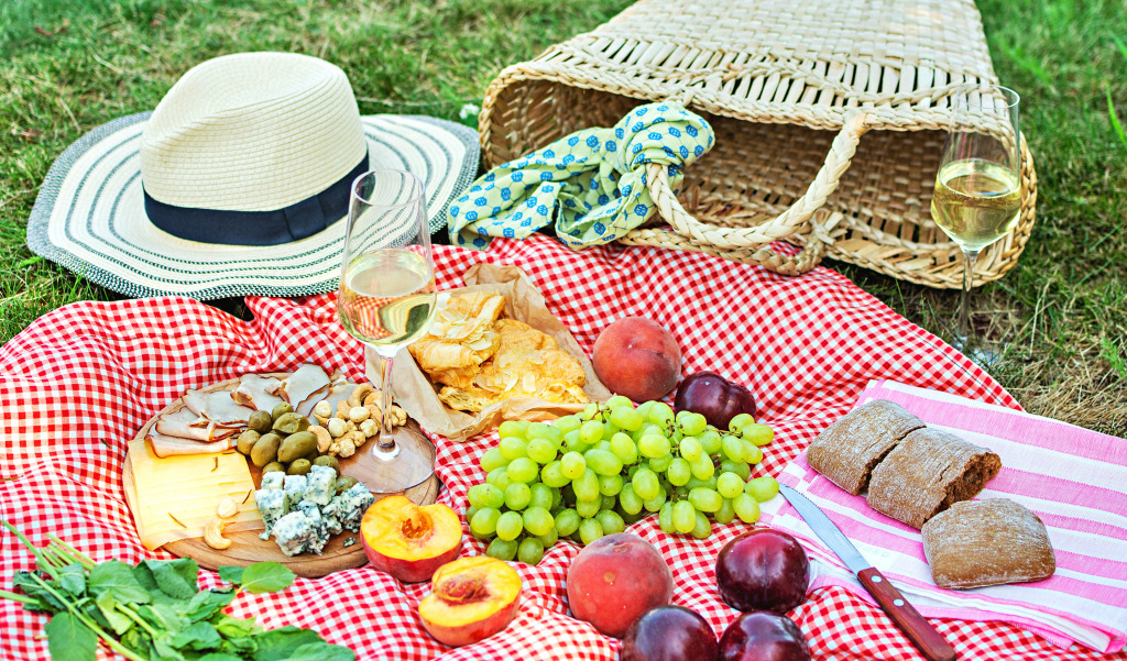 Summer Picnic in the Park jigsaw puzzle in Food & Bakery puzzles on TheJigsawPuzzles.com