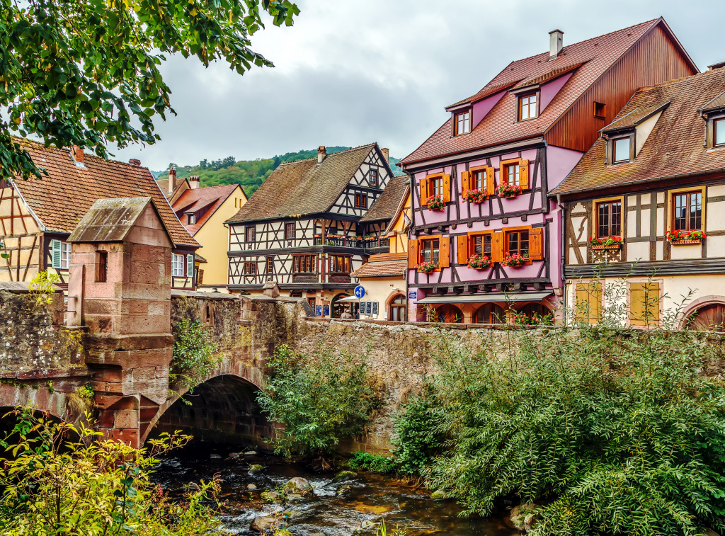 Ponte de pedra velha em Kaysersberg, France jigsaw puzzle in Pontes puzzles on TheJigsawPuzzles.com