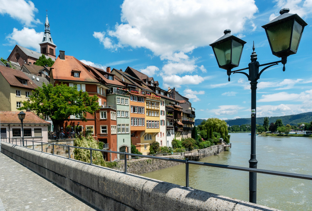 Pont historique sur le Rhin, Laufenburg, Allemagne jigsaw puzzle in Ponts puzzles on TheJigsawPuzzles.com