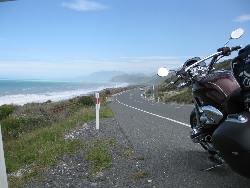 BMW Cruiser, Kaikoura Coast jigsaw puzzle in Dave Morris puzzles on TheJigsawPuzzles.com