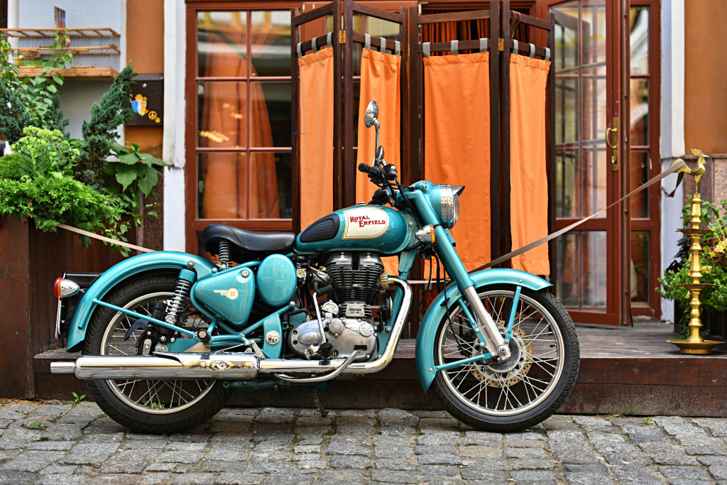 Motorcycle Royal Enfield Classic 500, Kyiv, Ukraine jigsaw puzzle in Cars & Bikes puzzles on TheJigsawPuzzles.com