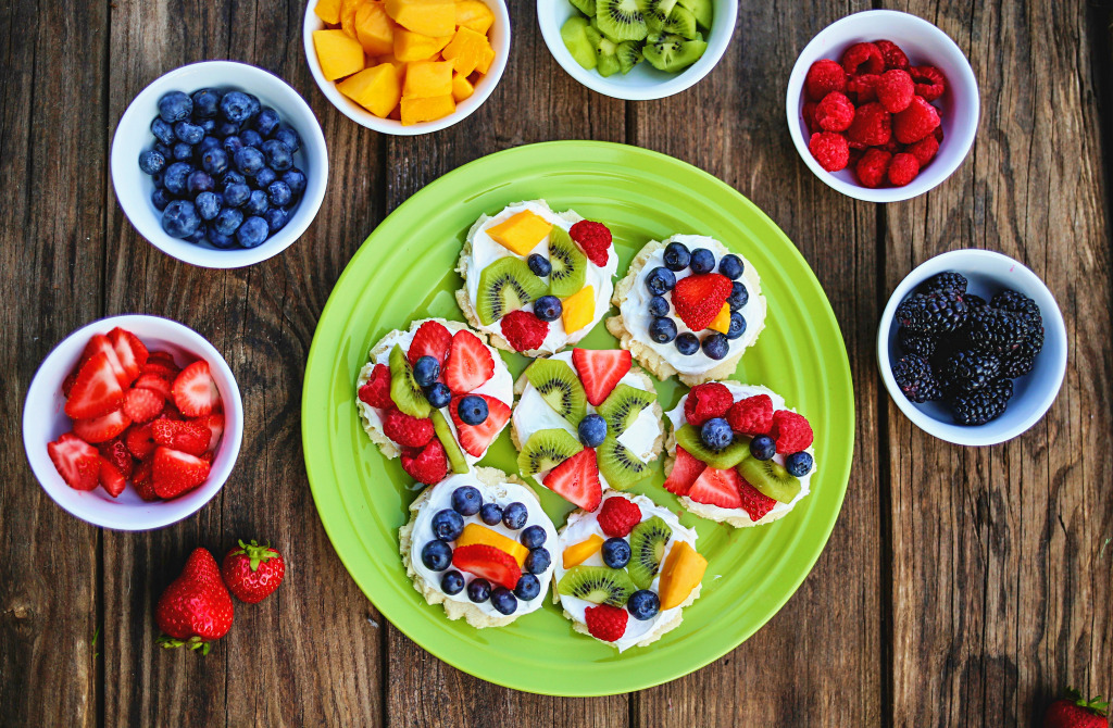 Delicious Mini Fruit Pizzas jigsaw puzzle in Fruits & Veggies puzzles on TheJigsawPuzzles.com