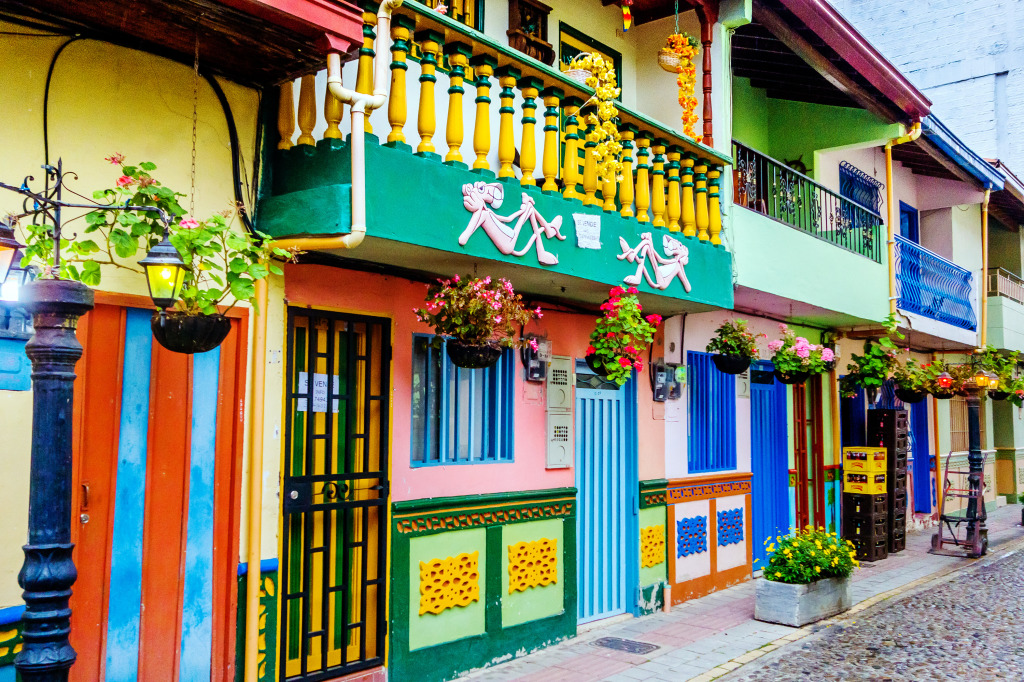 Colorful Streets in Guatapé City Center, Colombia jigsaw puzzle in Street View puzzles on TheJigsawPuzzles.com