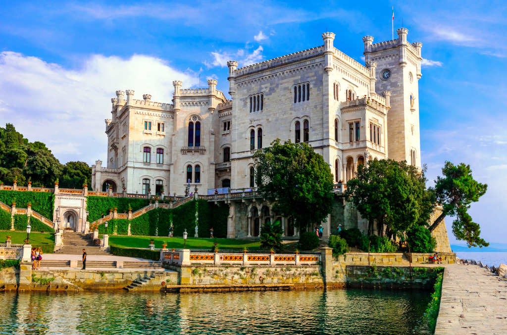 Beautiful Romantic Miramare Castle, Italy jigsaw puzzle in Castles puzzles on TheJigsawPuzzles.com