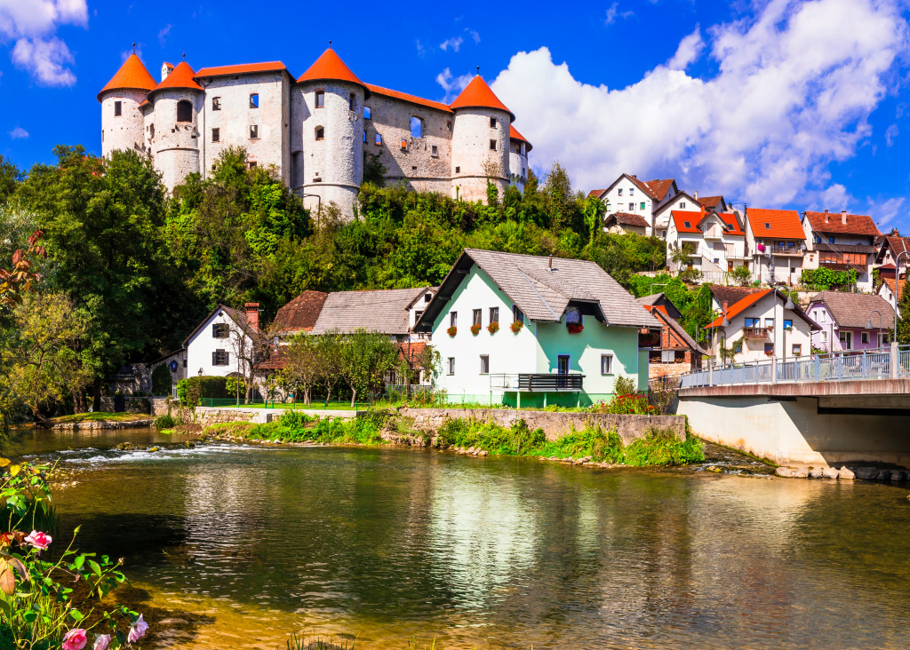 Castelo de Žužemberk no rio Krka, Eslovênia jigsaw puzzle in Castelos puzzles on TheJigsawPuzzles.com