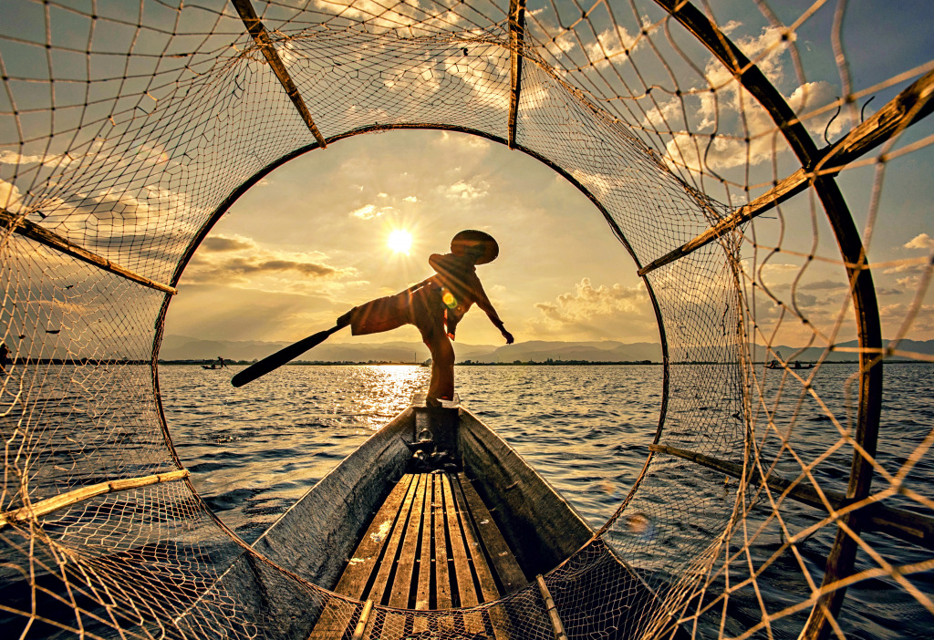 Traditional Fishing on Inle Lake, Myanmar jigsaw puzzle in People puzzles on TheJigsawPuzzles.com