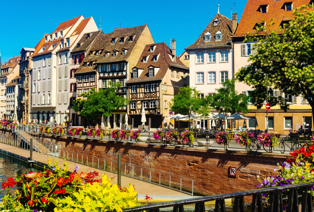 Summer Day in Strasbourg, France jigsaw puzzle in Street View puzzles on TheJigsawPuzzles.com