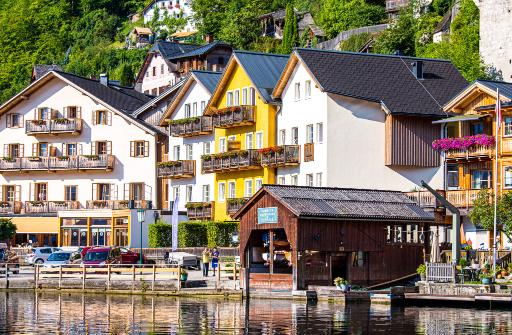 Hallstatt Heritage Village no verão, Áustria jigsaw puzzle in Paisagens de Rua puzzles on TheJigsawPuzzles.com