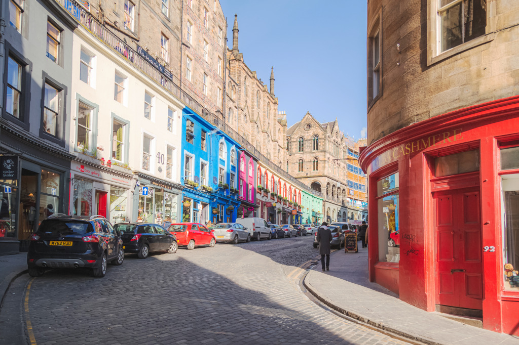 Charmante Victoria Street in Edinburgh, Schottland jigsaw puzzle in Straßenansicht puzzles on TheJigsawPuzzles.com