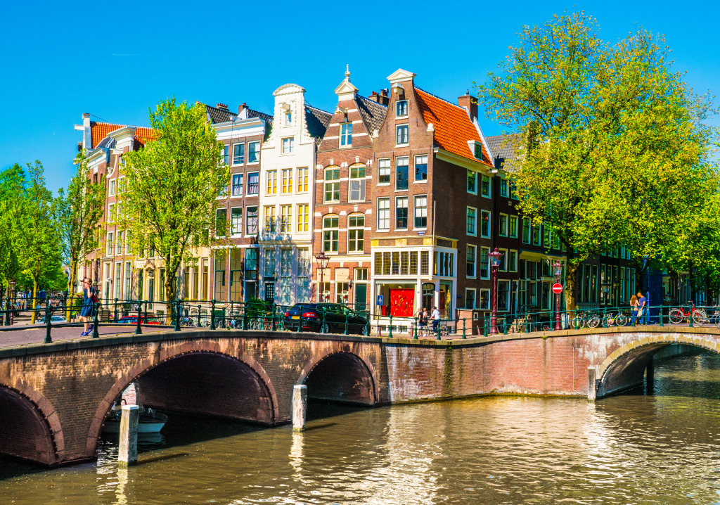 The Corner of Two Canals in Amsterdam jigsaw puzzle in Bridges puzzles on TheJigsawPuzzles.com