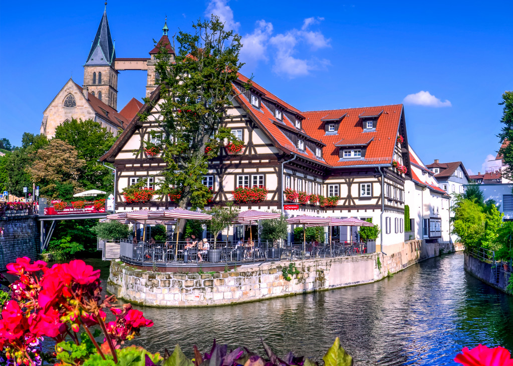 Restaurant in Esslingen am Neckar, Deutschland jigsaw puzzle in Straßenansicht puzzles on TheJigsawPuzzles.com