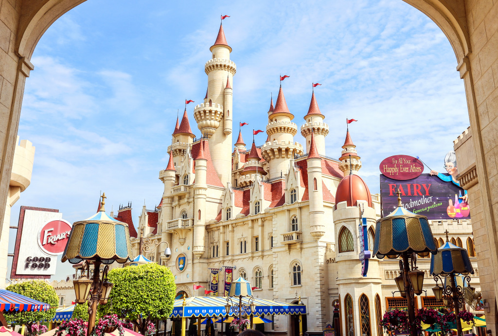 Universal Studios Singapore Theme Park jigsaw puzzle in Castles puzzles on TheJigsawPuzzles.com