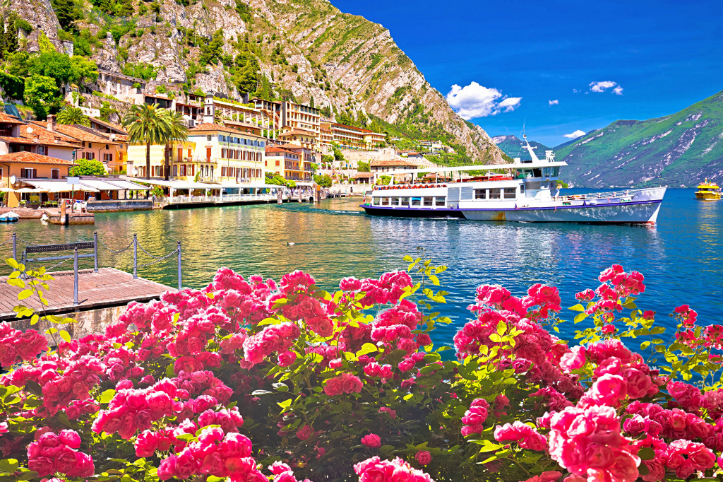 O pitoresco porto de Limone sul Garda, Itália jigsaw puzzle in Quebra-Cabeça do Dia puzzles on TheJigsawPuzzles.com