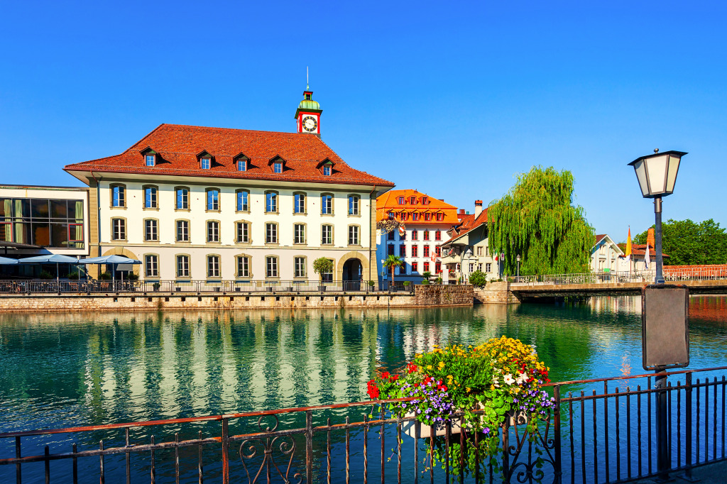 Cidade Velha de Thun e o Rio Aare, Suíça jigsaw puzzle in Quebra-Cabeça do Dia puzzles on TheJigsawPuzzles.com