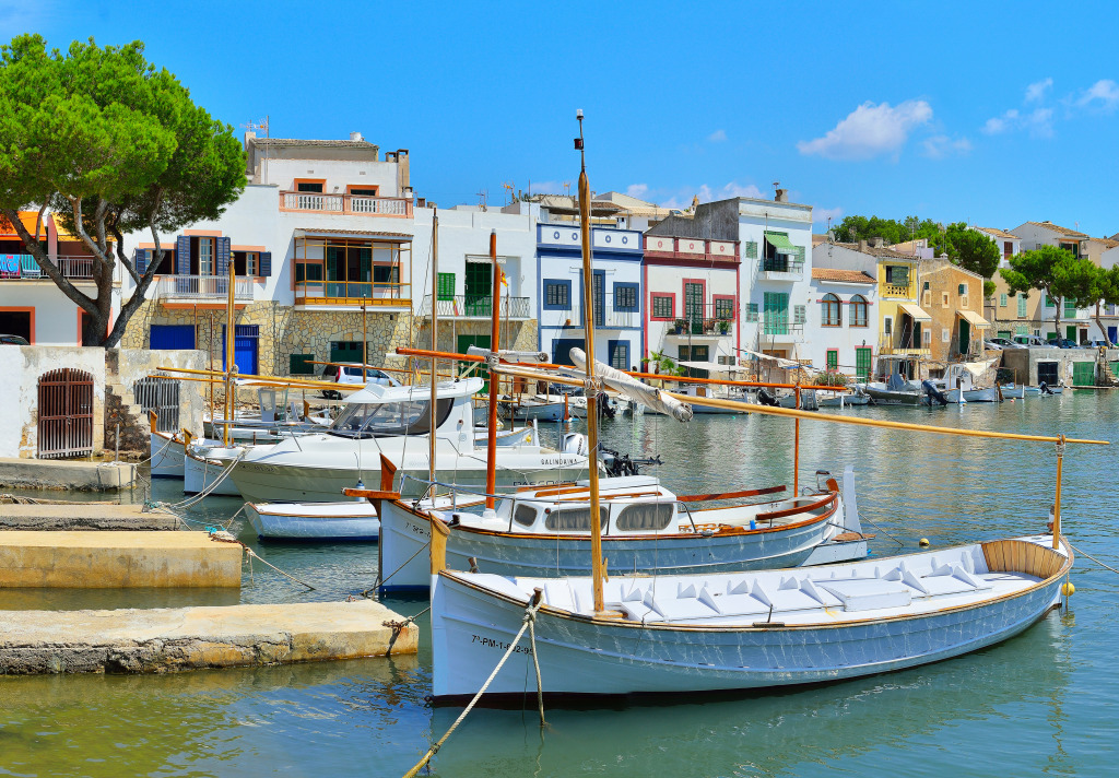 Port de Portocolom, Majorque, Espagne jigsaw puzzle in Magnifiques vues puzzles on TheJigsawPuzzles.com