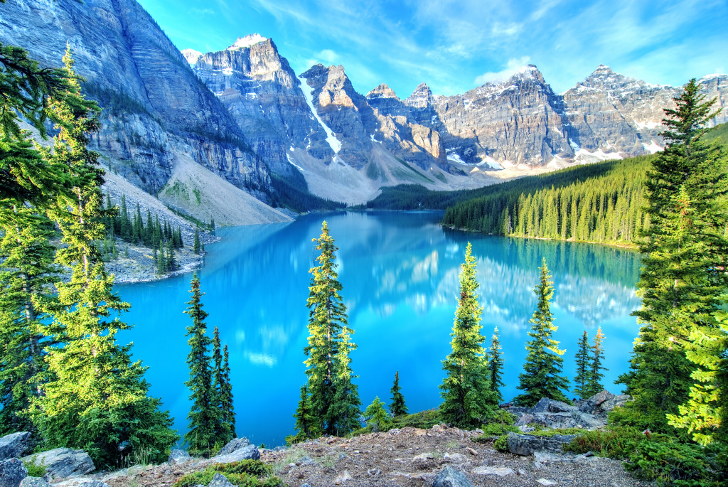 Reflet des sommets du lac Moraine, Canada jigsaw puzzle in Magnifiques vues puzzles on TheJigsawPuzzles.com