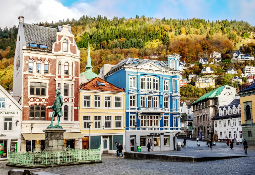 Centro da cidade de Bergen, Noruega jigsaw puzzle in Paisagens de Rua puzzles on TheJigsawPuzzles.com