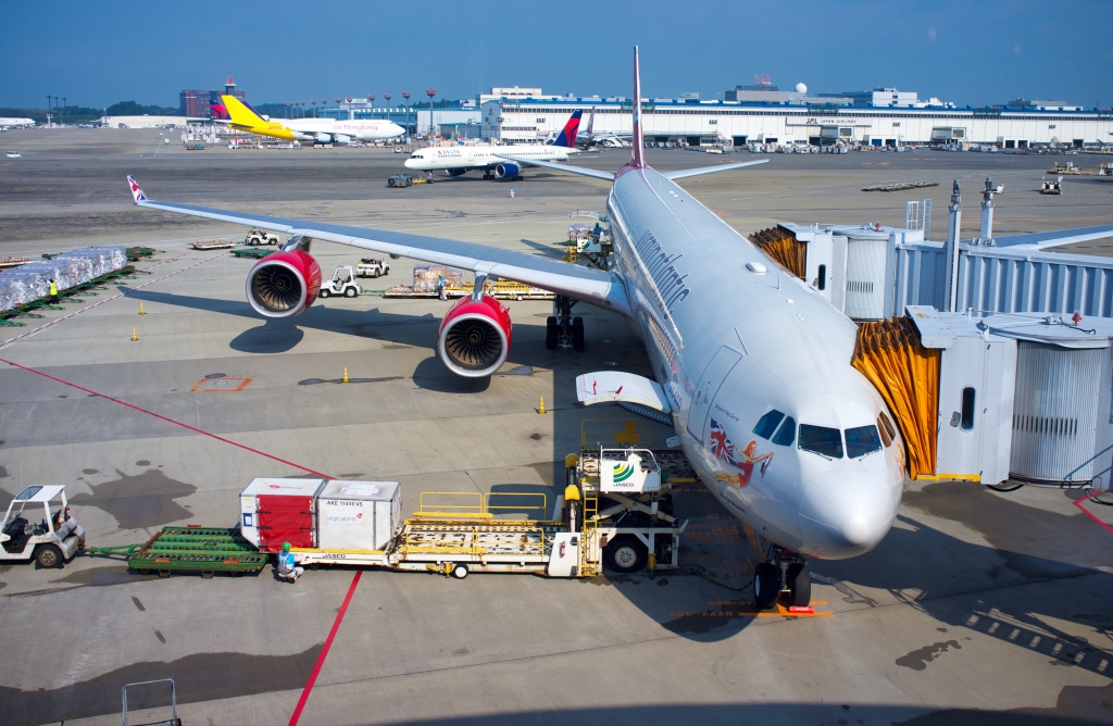 Virgin Atlantic A340-600, Tokyo, Japan jigsaw puzzle in Aviation puzzles on TheJigsawPuzzles.com