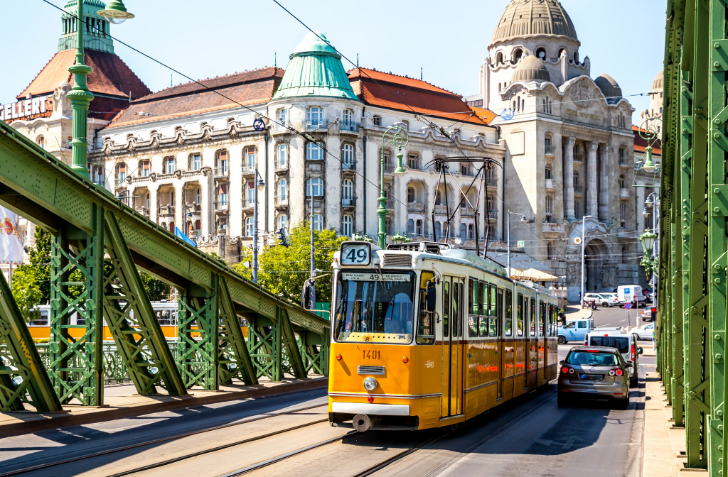 Straßenbahn in Budapest, Ungarn jigsaw puzzle in Brücken puzzles on TheJigsawPuzzles.com